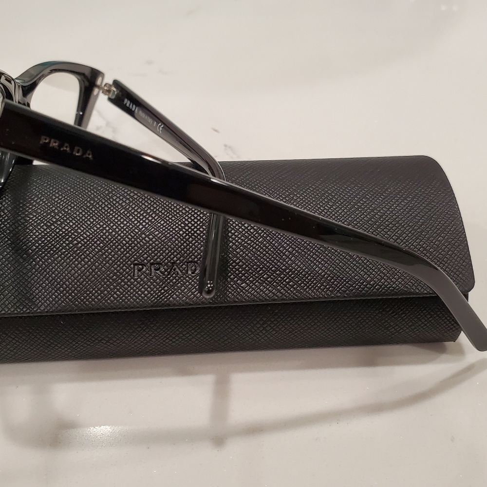 Prada Frame - Picture 3 of 4